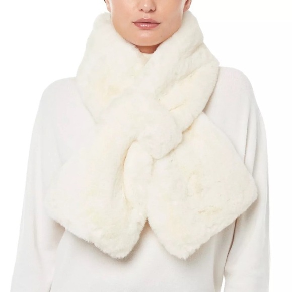 APPARIS Bambi Lightweight Faux Fur Scarf Ivory Fuzzy Pull Through Soft Polyester - Picture 1 of 1